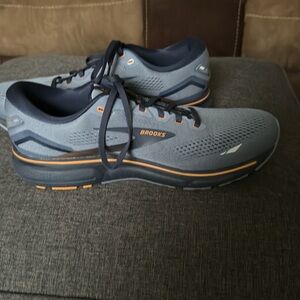 Brooks Ghost 15